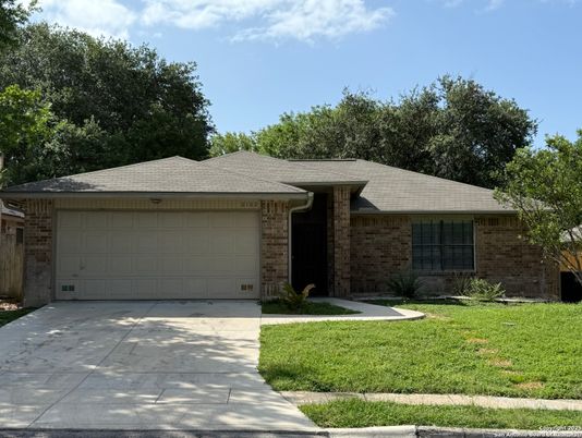 Attached, Exterior, Facade, Brick Facade, Ranch
