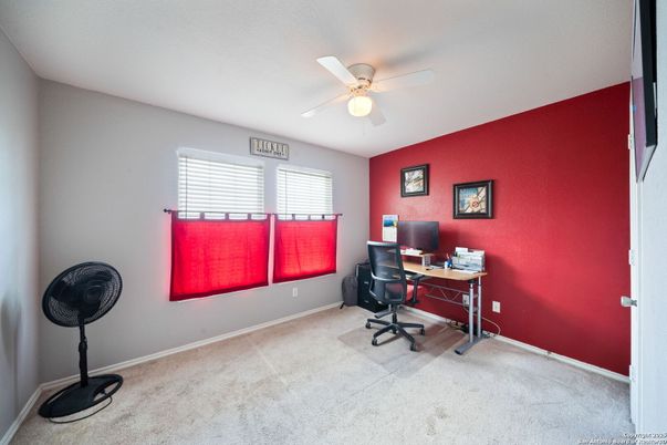 Home Office, Interior
