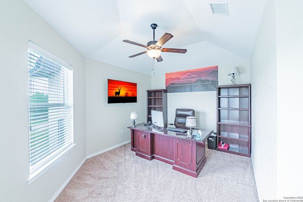 Home Office, Interior