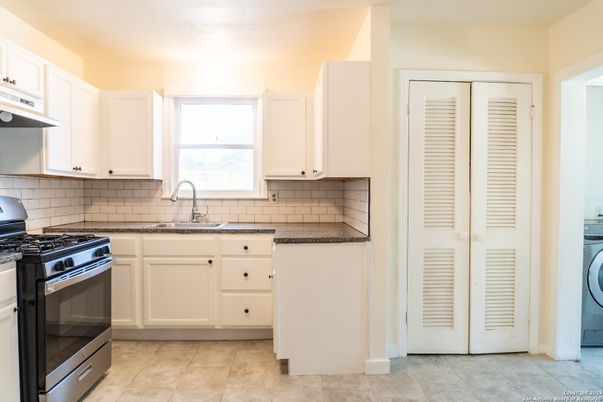 Interior, Kitchen, Washer