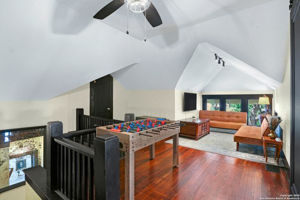 Game Room, Interior, Wood Texture Flooring