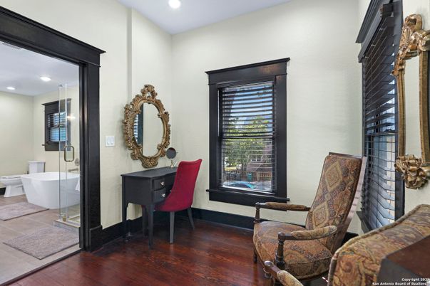 Bathroom, Free Standing Baths, Home Office, Interior, Recessed Lighting, Wood Texture Flooring
