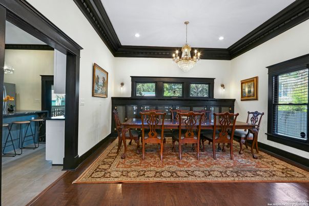 Chandelier, Dining room, Interior, Recessed Lighting, Wood Texture Flooring