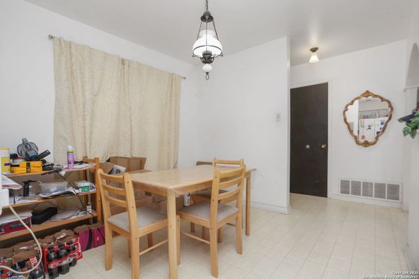 Dining room, Interior