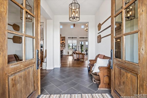 Interior, Pendant Lights, Wood Texture Flooring