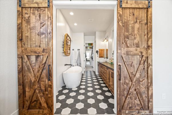 Bathroom, Free Standing Baths, Interior, Recessed Lighting
