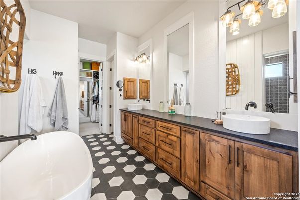 Bathroom, Dual Sink Vanities, Free Standing Baths, Interior