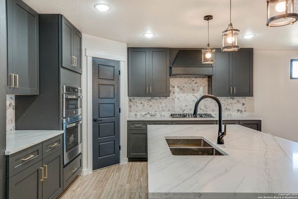 Interior, Kitchen, Pendant Lights, Recessed Lighting, Wood Texture Flooring