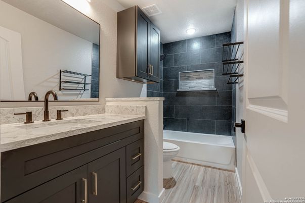 Bathroom, Interior, Recessed Lighting, Wood Texture Flooring