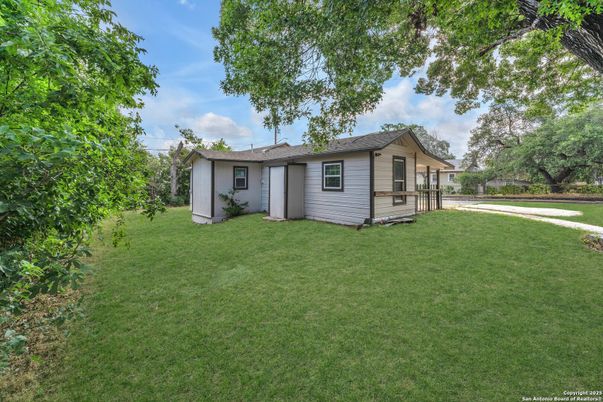 Backyard, Exterior