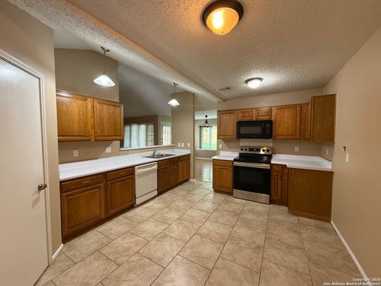 Interior, Kitchen, Pendant Lights, Stainless Steel Appliances