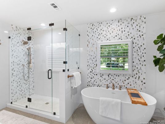 Bathroom, Free Standing Baths, Glass Shower, Interior, Recessed Lighting