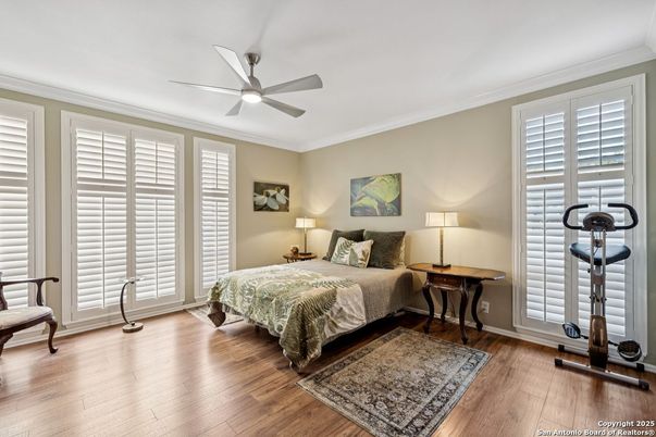 Bedroom, Fitness Equipment, Interior, Wood Texture Flooring