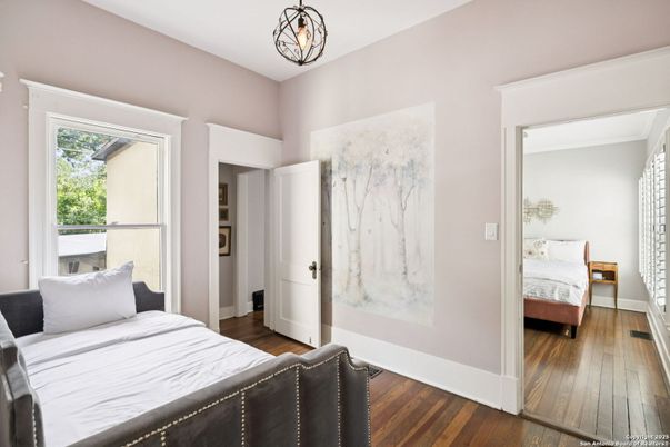 Bedroom, Interior, Pendant Lights, Wood Texture Flooring