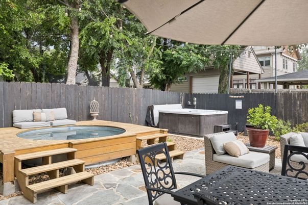 Exterior, Hot Tub, Pool