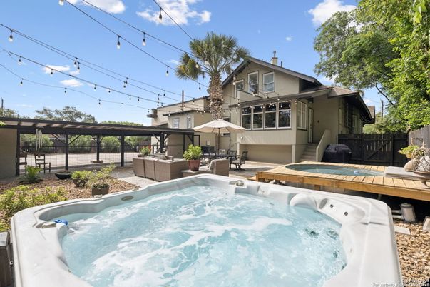 Exterior, Hot Tub