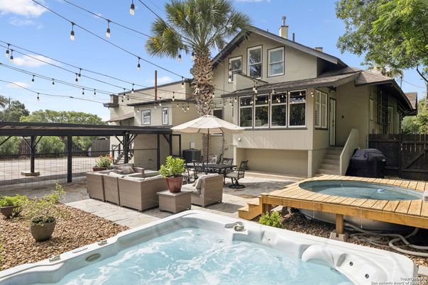 Exterior, Hot Tub
