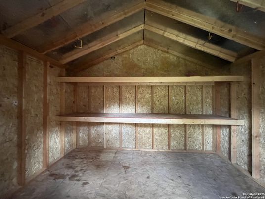 Empty room, Interior, Wooden Beams, Wooden Walls