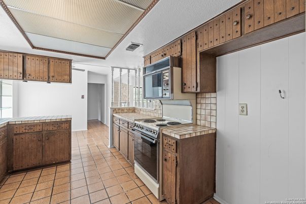 Interior, Kitchen, Tile Countertops