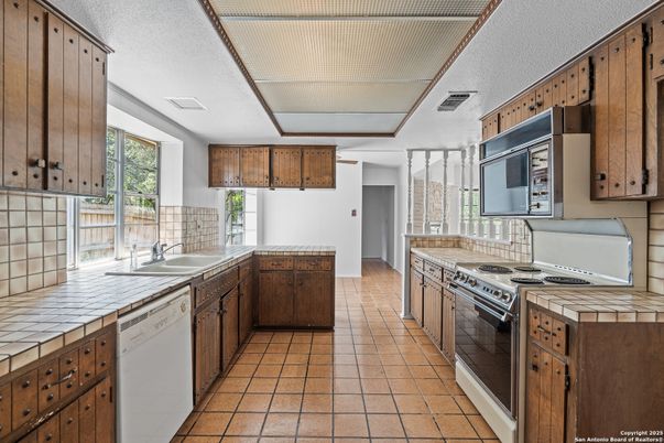 Interior, Kitchen, Tile Countertops