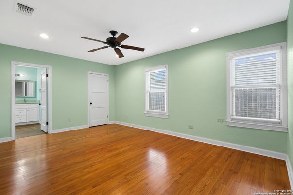 Bathroom, Empty room, Interior, Recessed Lighting, Wood Texture Flooring
