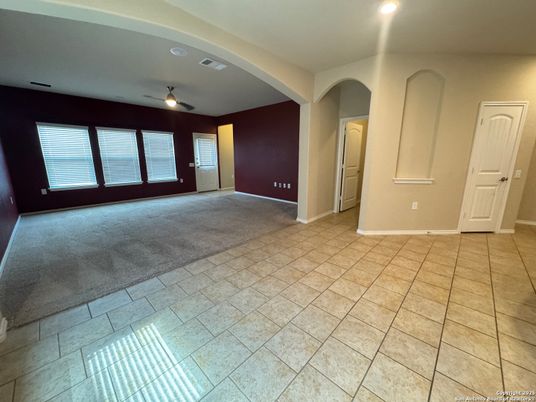 Empty room, Interior, Recessed Lighting
