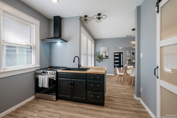 Dining room, Interior, Kitchen, Pendant Lights, Recessed Lighting, Wood Texture Flooring