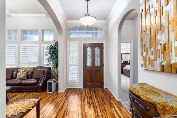 Interior, Pendant Lights, Wood Texture Flooring