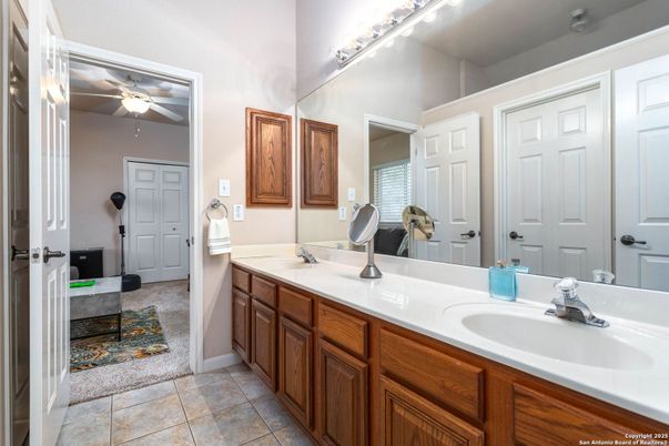 Bathroom, Dual Sink Vanities, Interior