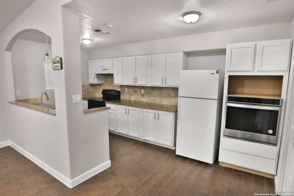 Interior, Kitchen, Stainless Steel Appliances, Wood Texture Flooring