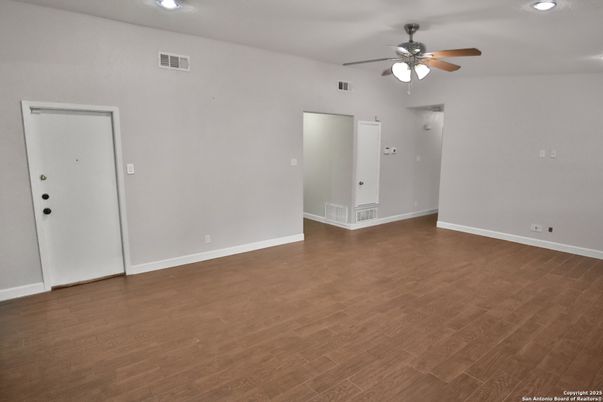 Empty room, Interior, Recessed Lighting, Wood Texture Flooring