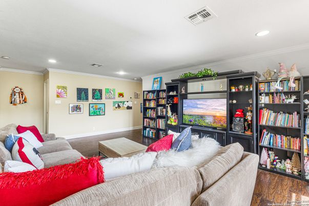 Interior, Living room, Recessed Lighting, Wood Texture Flooring
