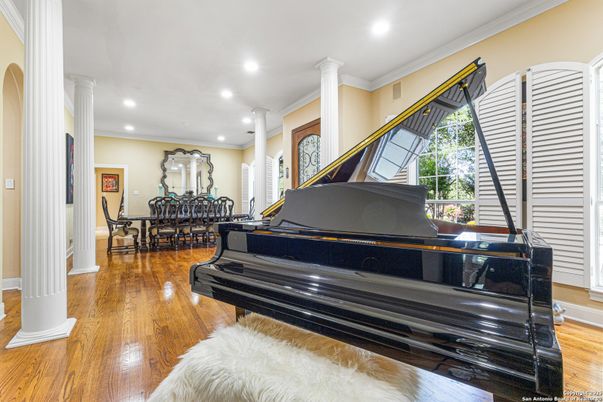 Dining room, Interior, Piano, Recessed Lighting, Wood Texture Flooring