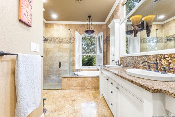 Bathroom, Glass Shower, Interior, Pendant Lights, Recessed Lighting