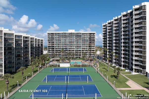 Exterior, Tennis Courts