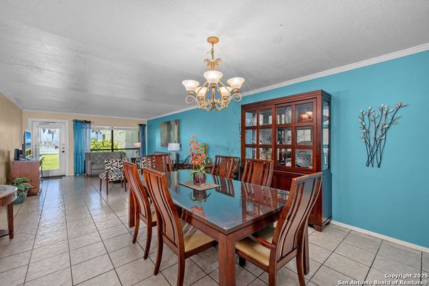 Chandelier, Dining room, Interior