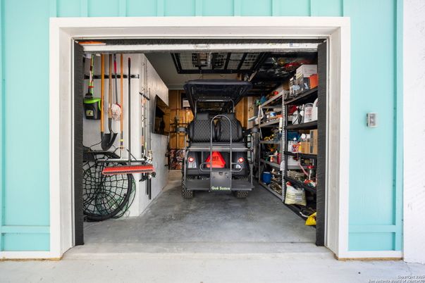 Garage, Interior