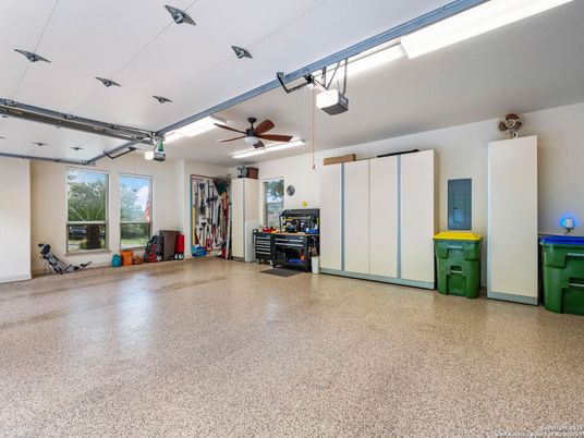 Garage, Interior