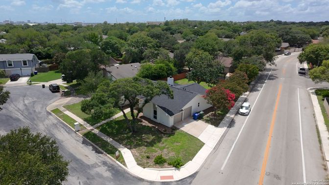 Exterior, Drone