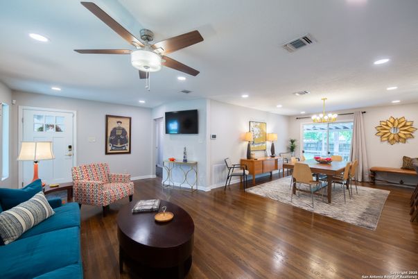 Chandelier, Dining room, Interior, Living room, Recessed Lighting, Wood Texture Flooring