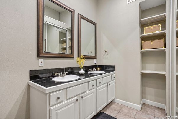 Bathroom, Dual Sink Vanities, Interior