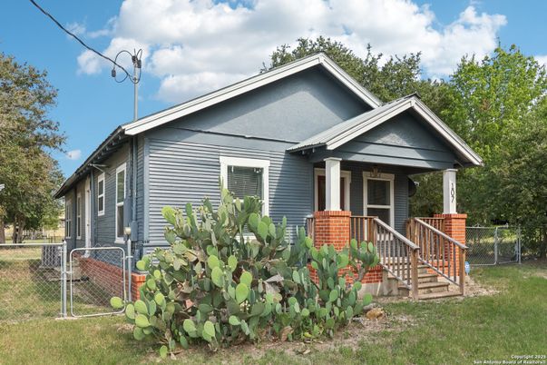 Backyard, Exterior, Facade, American Craftsman