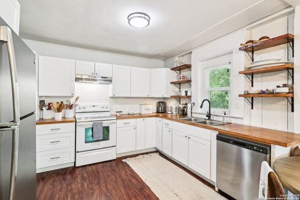 Interior, Kitchen, Stainless Steel Appliances, Wood Texture Flooring
