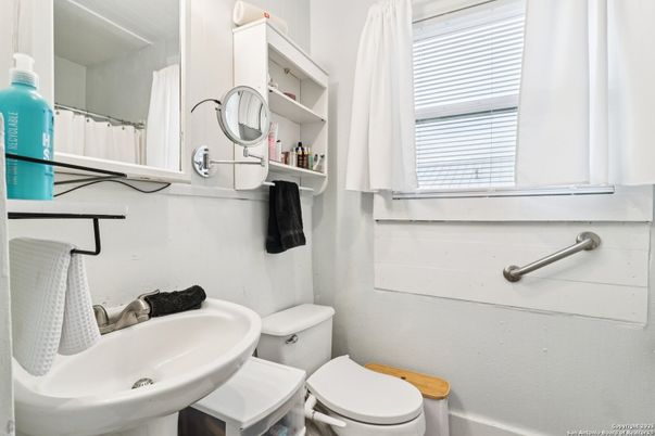 Bathroom, Interior