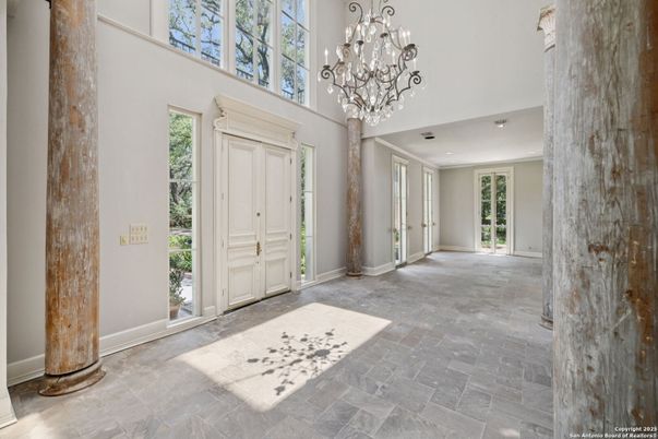 Chandelier, Interior, Recessed Lighting