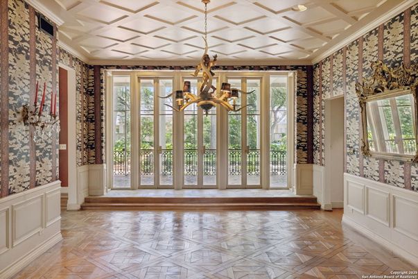 Chandelier, Empty room, Interior