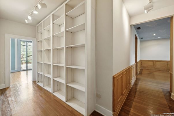 Interior, Recessed Lighting, Walk-in Closets, Wood Texture Flooring