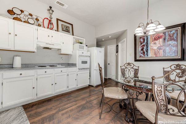 Chandelier, Dining room, Interior, Kitchen, Pendant Lights, Wood Texture Flooring