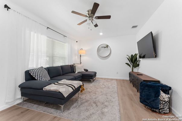 Interior, Living room, Recessed Lighting, Wood Texture Flooring