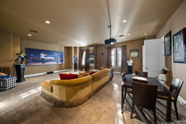 Dining room, Interior, Living room, Projection Screen, Recessed Lighting